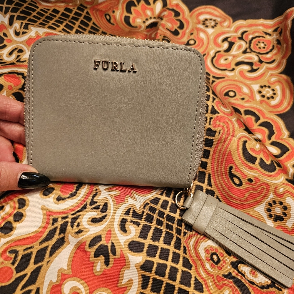Grey Furla zippy wallet w/tassle #preloved - Picture 9 of 12